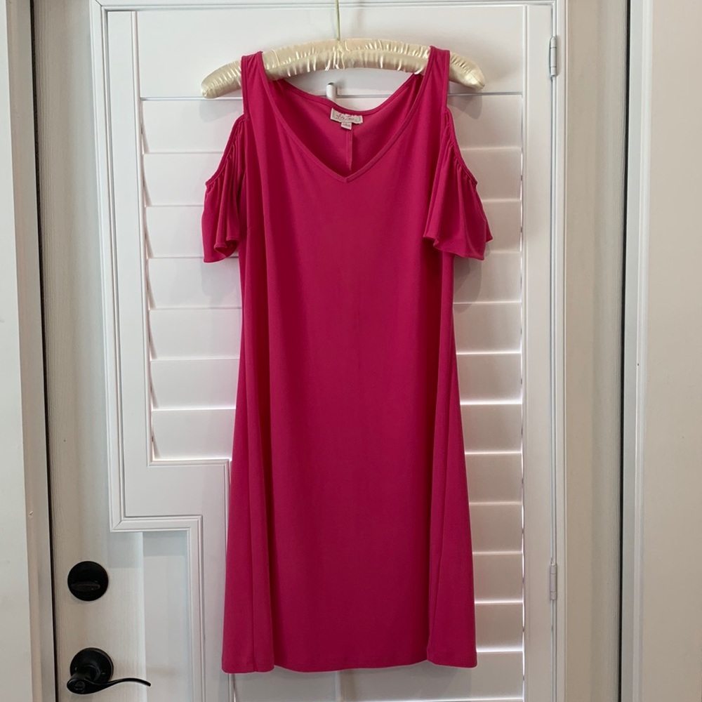 Ivy Lane hot pink cold shoulder jersey dress w/ a bit of stretch